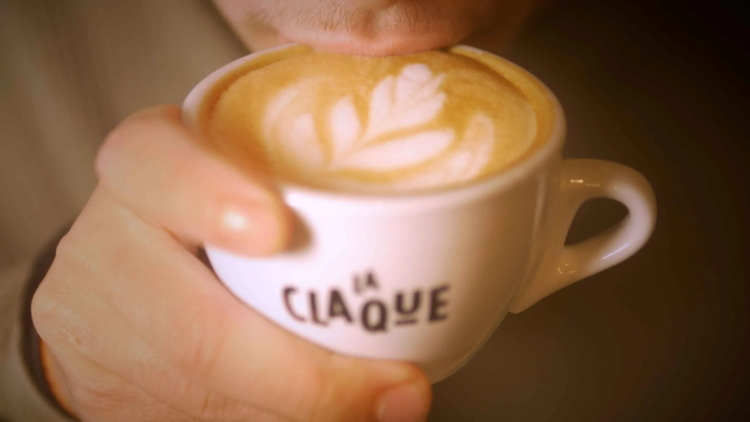 Loïc Navarro - Vidéaste Monaco et vidéaste Nice - Vidéaste Événementiel, Corporate, Entreprise, Interview, Documentaire - LaClaque